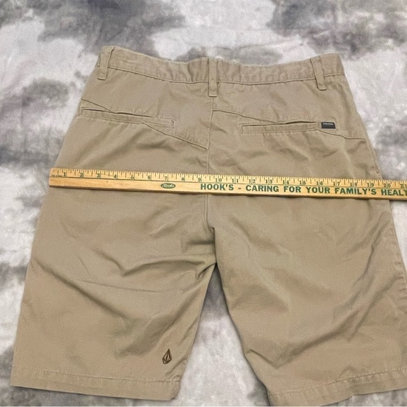 Volcom khaki skateboard shorts - Picture 8 of 9